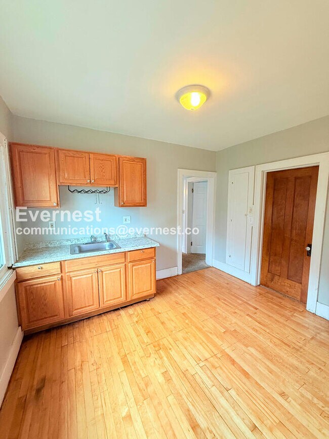 Foto del edificio - 3498 Haverhill St