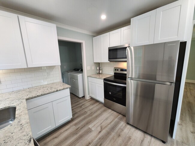 Building Photo - 1133 North Shadow Dr