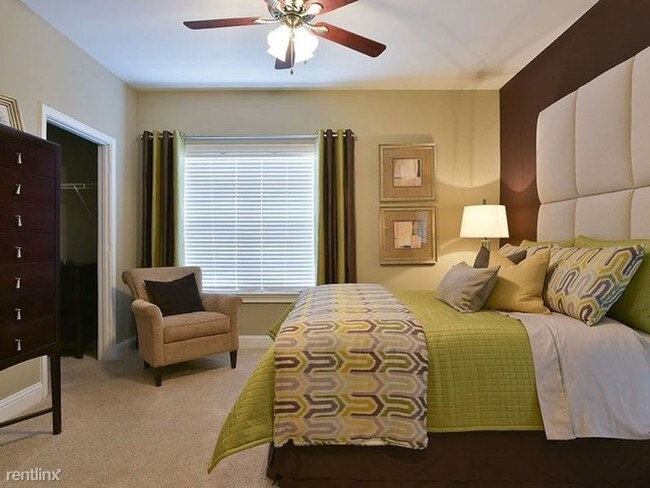 Foto del edificio - 2 br, 2 bath  - 1445 Monroe Dr NE Apt C18