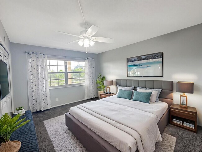 Foto del edificio - 535 Oaks Dr