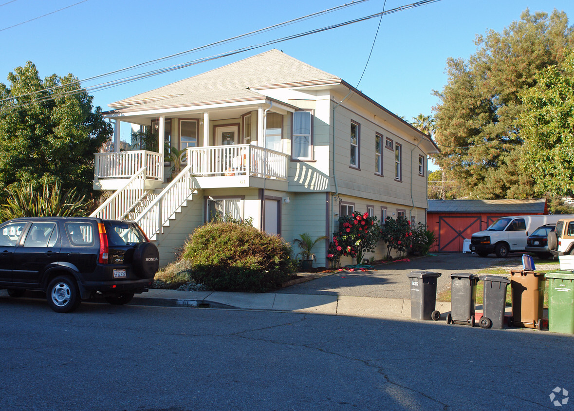Primary Photo - 61 Mariposa Rd