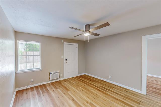 Foto del edificio - 204 N 6th St