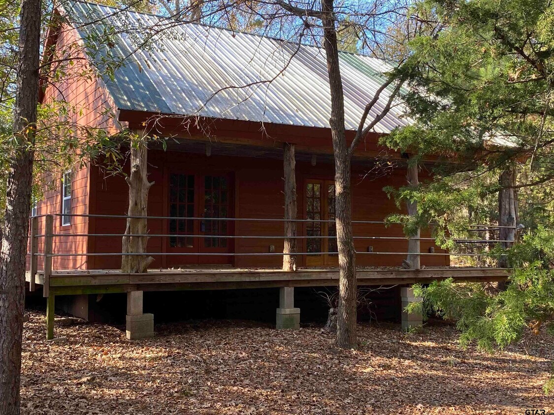 Primary Photo - 245 Community Ln