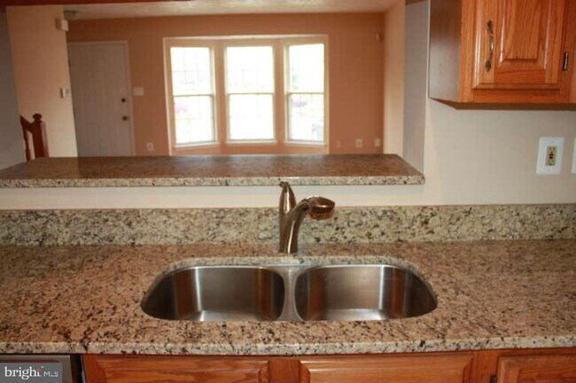 Building Photo - 8567 Black Star Cir