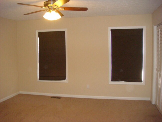 Building Photo - Charming 2 Bed, 1.5 Bath Rental in a Convenient Location