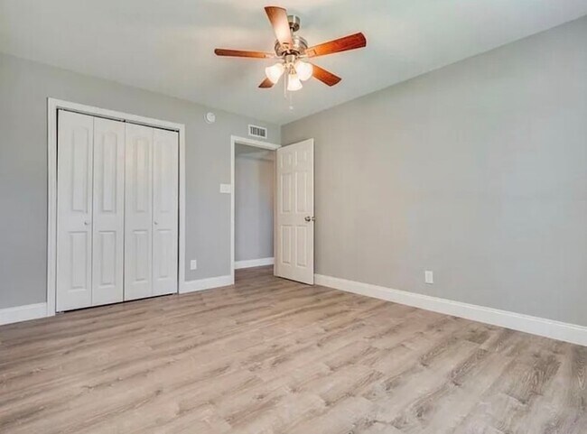 Foto del edificio - 6529 Chalk Ct