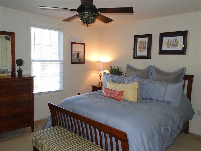 Foto del edificio - 241 Persimmon Lane