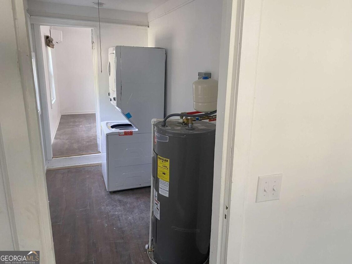 Foto del edificio - 348 Hortman Ave