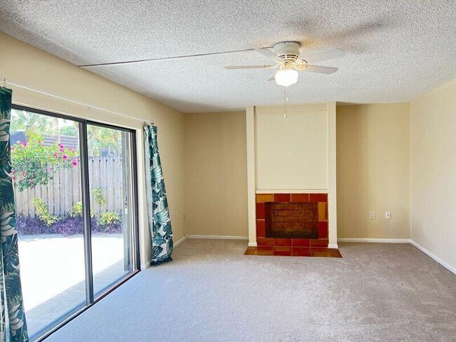 Building Photo - 1508 15th Ct