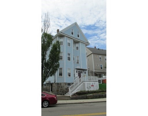 Building Photo - 2083 Dorchester Ave