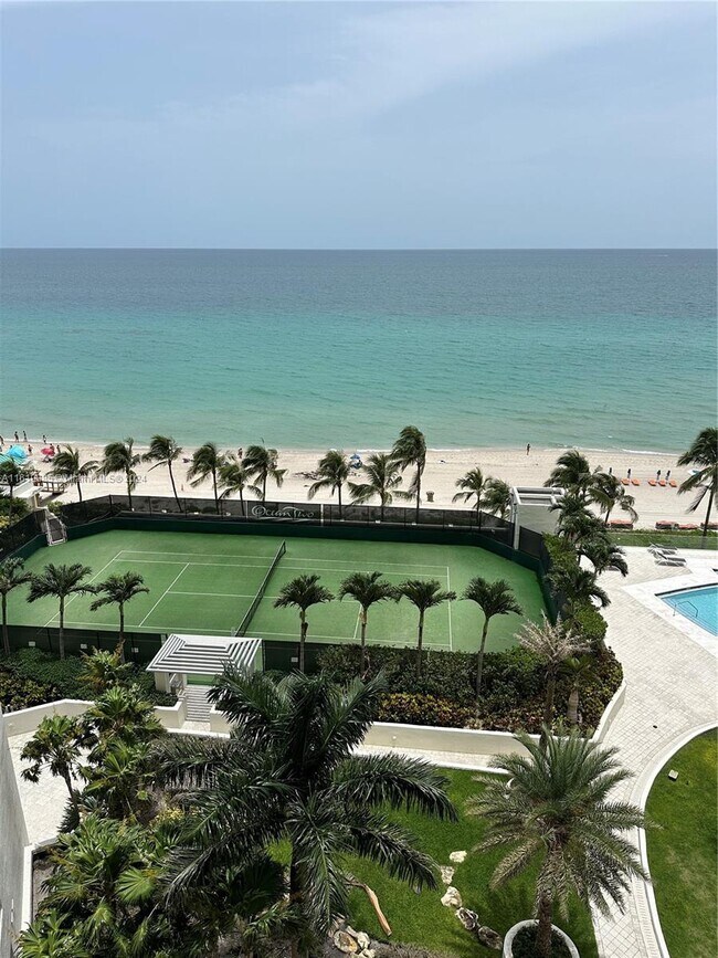 Foto del edificio - 19111 Collins Ave