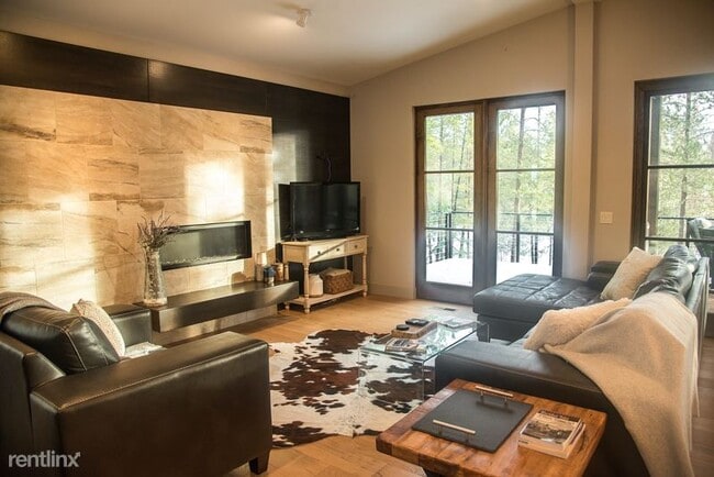 Building Photo - 3 br, 4 bath House - 205 Gleneagles Trl