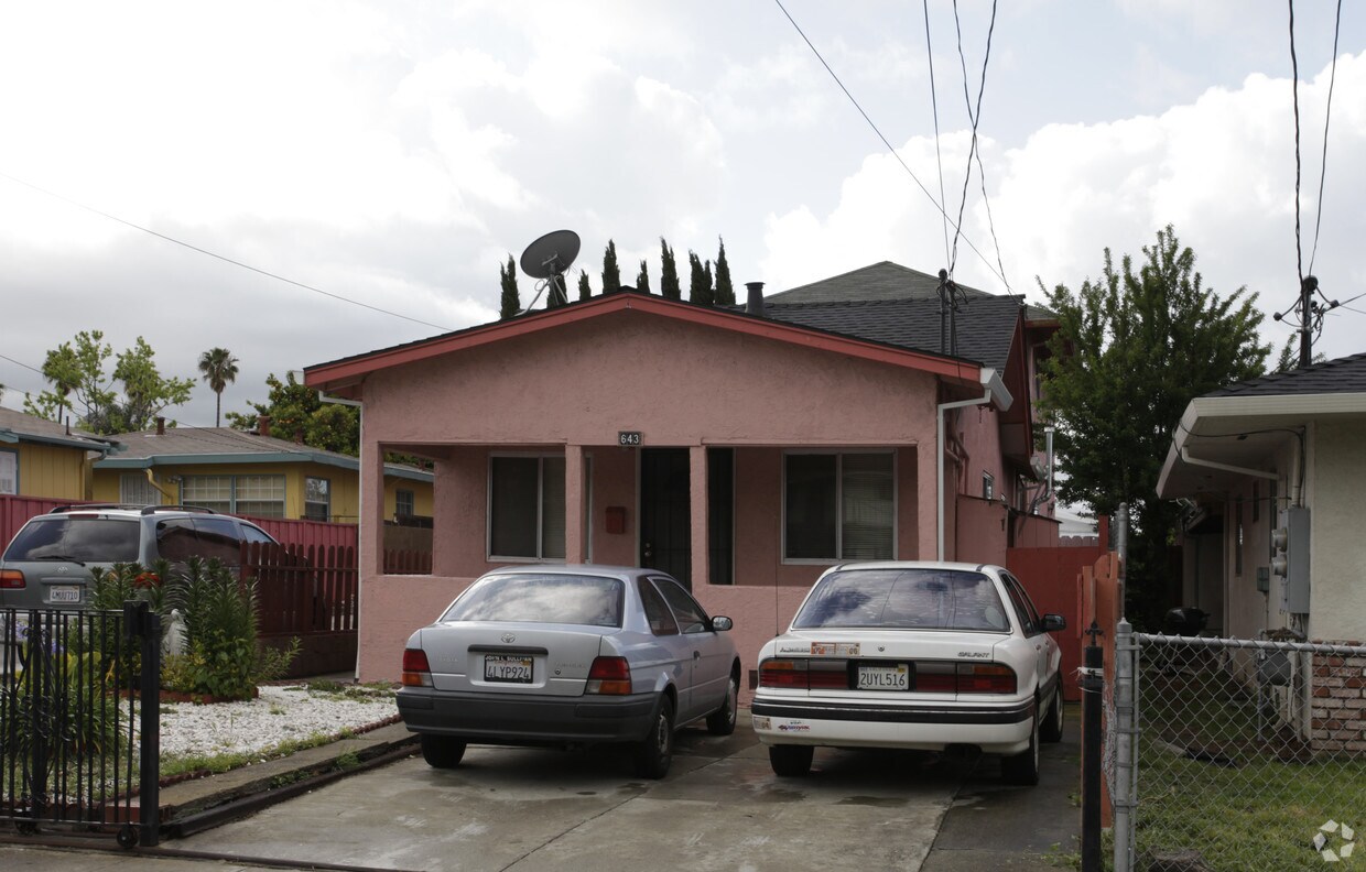 Foto del edificio - 643-645 Dean St