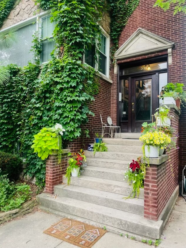 Exterior - 531 S Lombard Ave (Oak Park, IL)