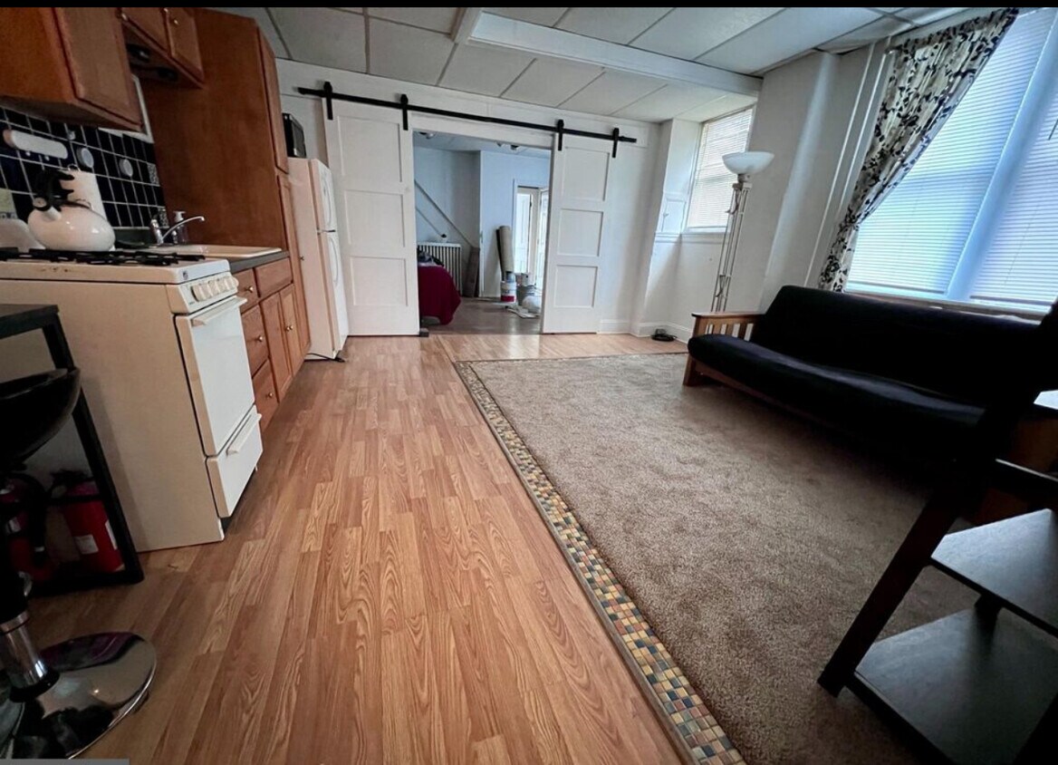 18 N Washington St Unit 1st floor, Gettysburg, PA 17325 Apartments in