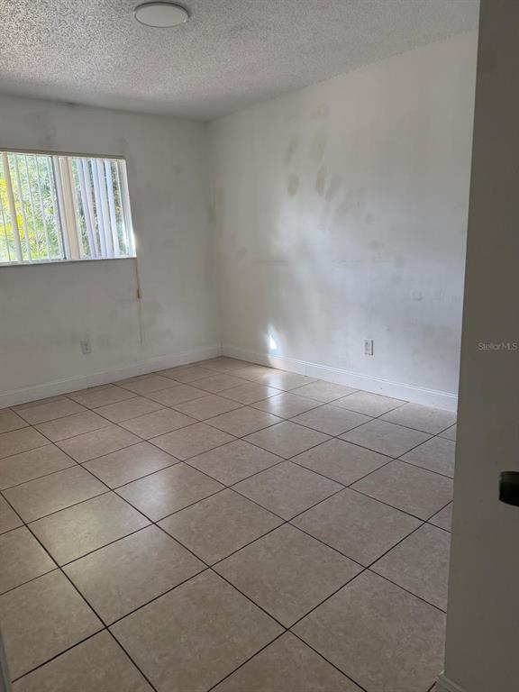 Foto del edificio - 500 E Rosewood Ln