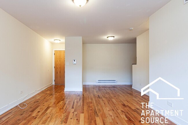 Building Photo - 555 W Arlington Pl