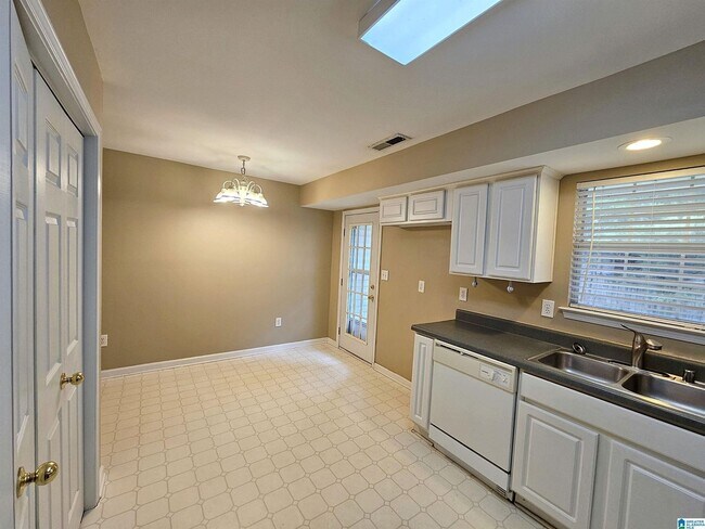Foto del edificio - 2 bed, 1.5 bath townhome in Helena