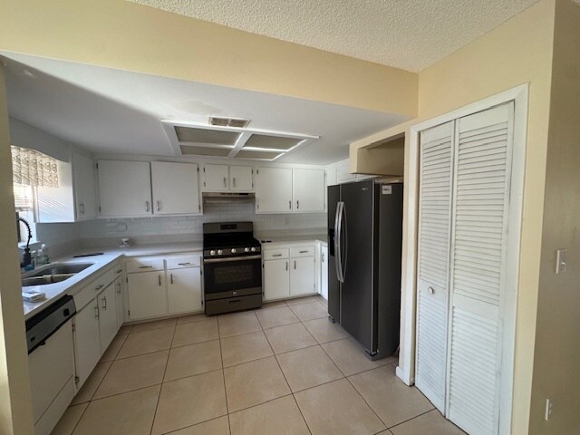 Foto del edificio - 819 Poinciana St