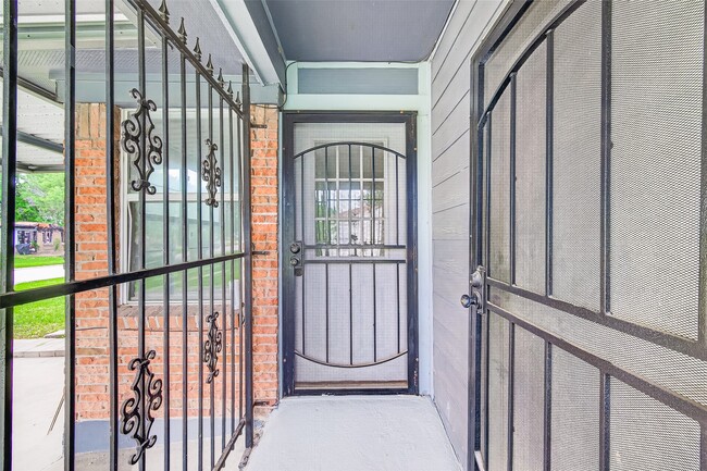 Building Photo - 8666 Candy St