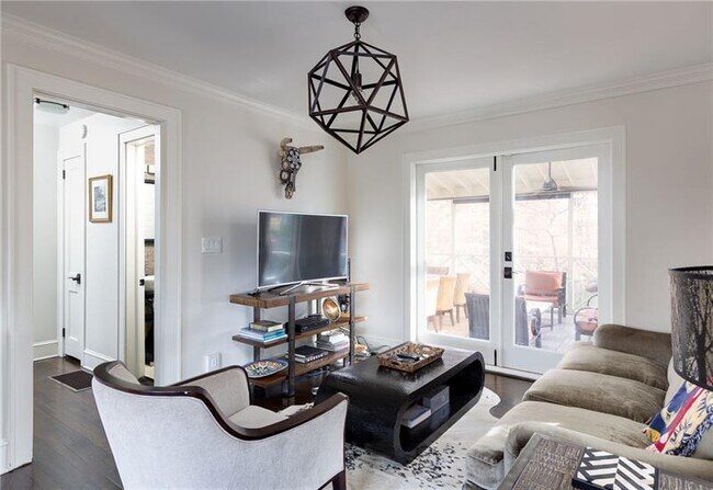 Foto del edificio - 1055 Greencove Ave NE