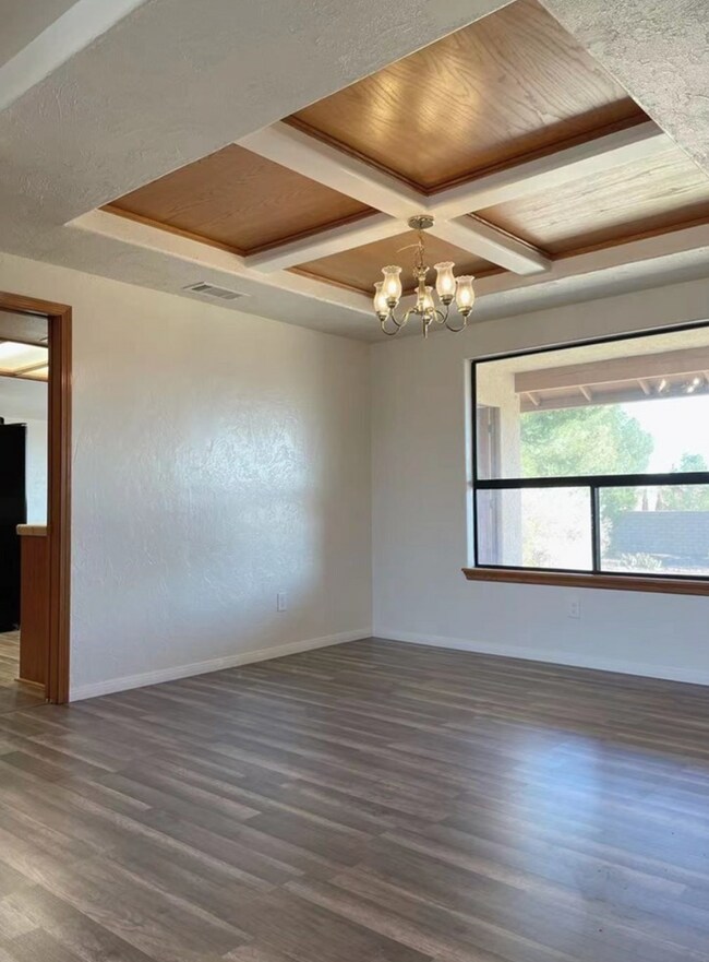 Foto del edificio - UPPER DESERT KNOLLS HOME