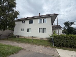 Building Photo - 1230 Thorn St