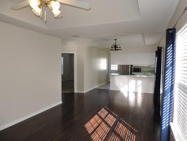 Foto del edificio - 1100 Sweetbriar St