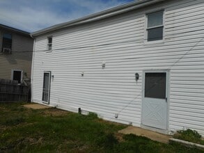 Building Photo - 606 Water St
