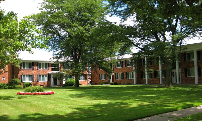 Building Photo - The Haven at Grosse Pointe