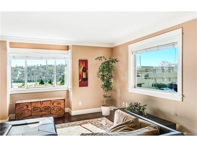 Building Photo - 2819 14th Ave W