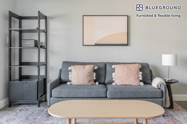 Building Photo - 2019 Shore Line Dr