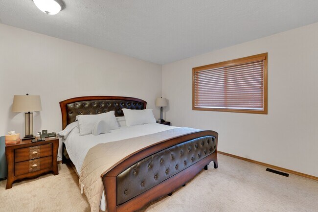Foto del edificio - 8603 E Columbia Park Dr