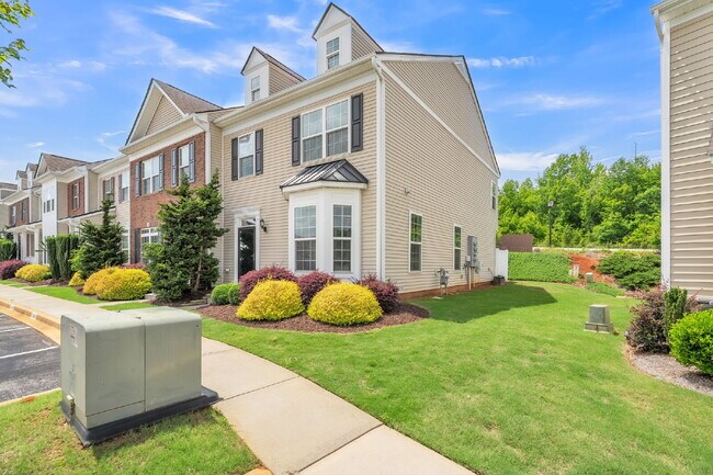 Foto del edificio - Luxury 3BR/2.5BA Townhome in Riverside Area with Modern Upgrades $1,850/mo rent