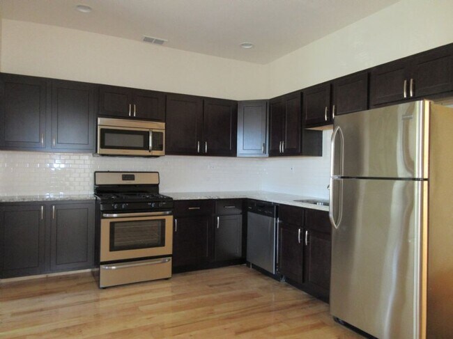 Foto del edificio - 3807 W Hirsch St