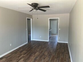 Building Photo - 2830 29th Pl