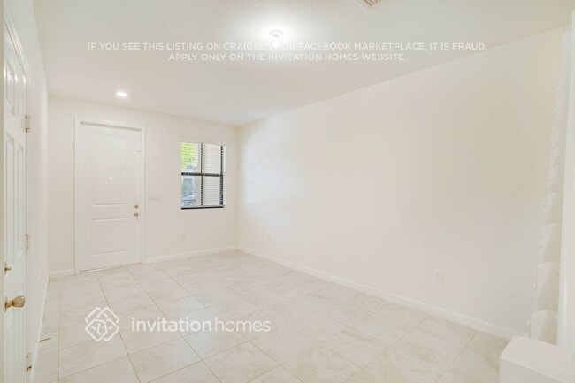 Building Photo - 11461 SW 252nd Ter