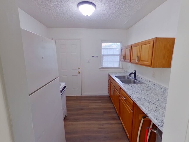 Building Photo - Affordable 1BR Wichita Apartment