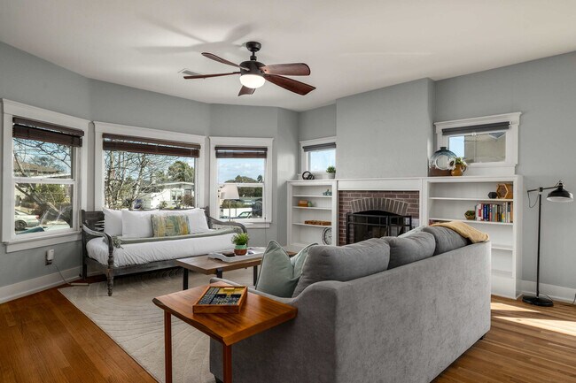 Building Photo - 1716 30th St