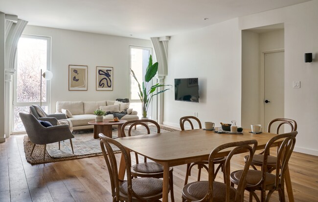 Foto del interior - Monroe Furnished Rooms