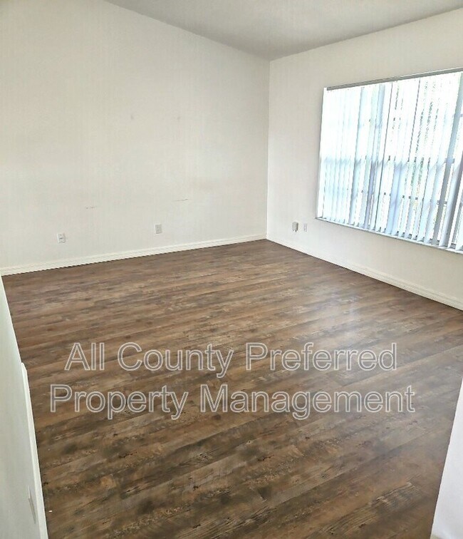 Building Photo - 3520 Egret Dr