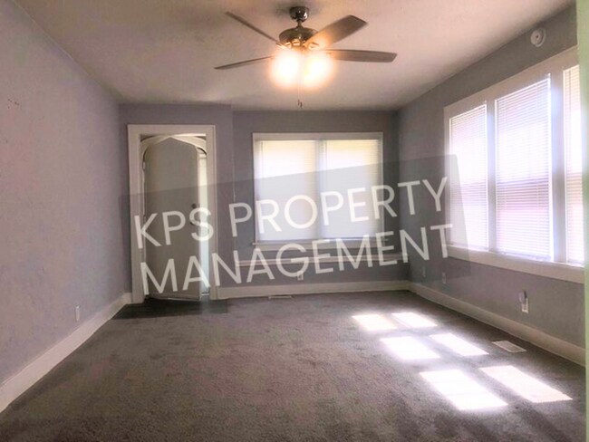 Foto del edificio - 833 S Green St