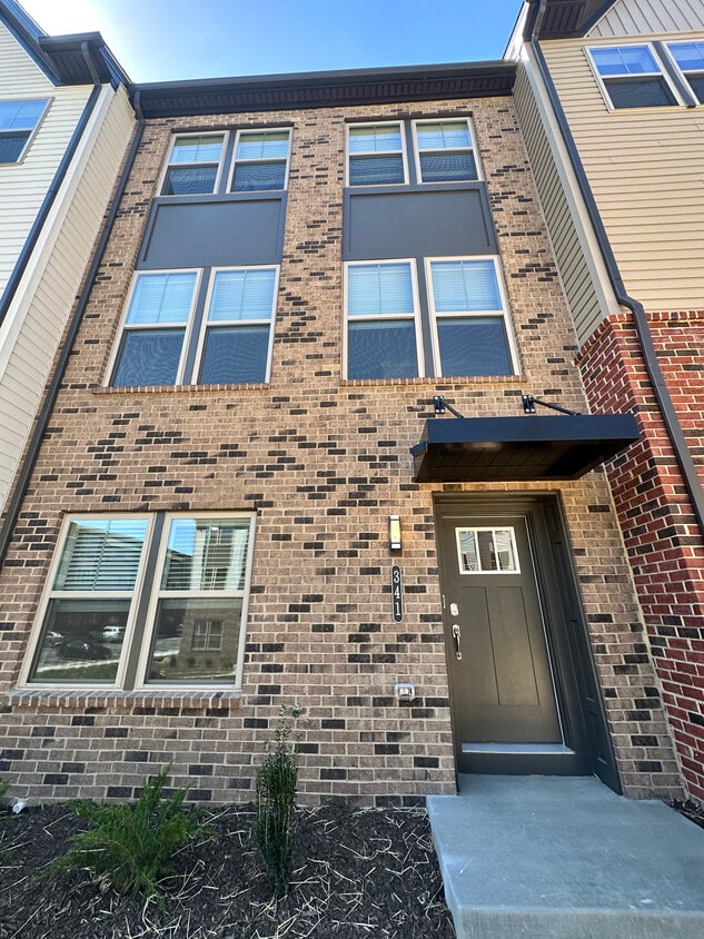 Primary Photo - 341 Alluvium Dr