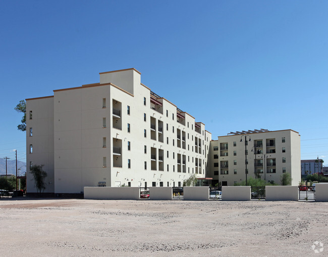 Building Photo - Sentinel Plaza