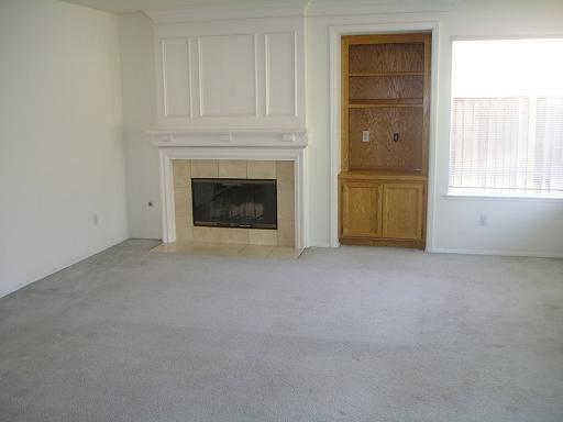 Foto del edificio - Nice 4 Bedroom Home with a 3 Car Garage