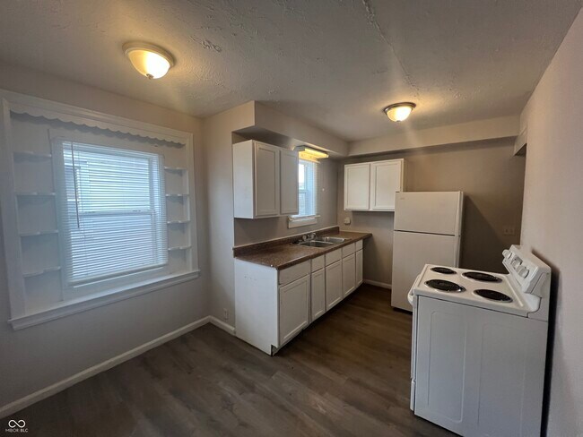 Foto del edificio - 3915 Hillside Ave