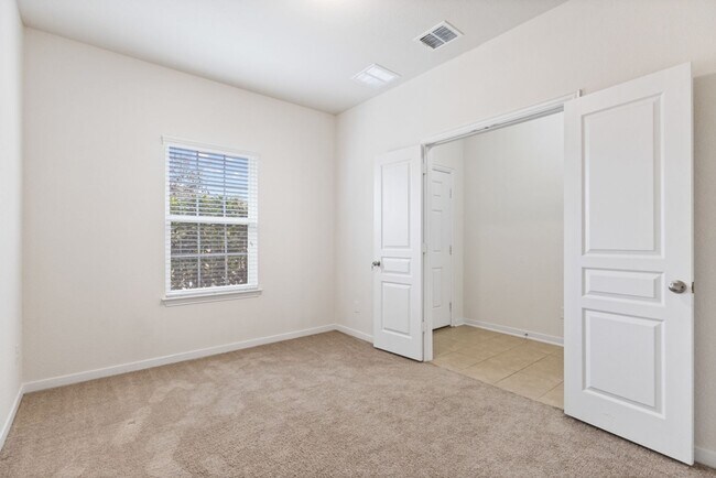 Foto del edificio - 4 Bedroom/2.5 Bath Laurel Mountain Ranch Subdivision