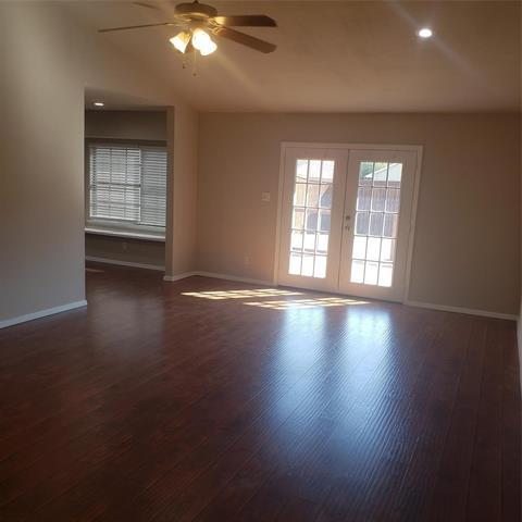 Foto del edificio - 504 Scarlet Oak Dr