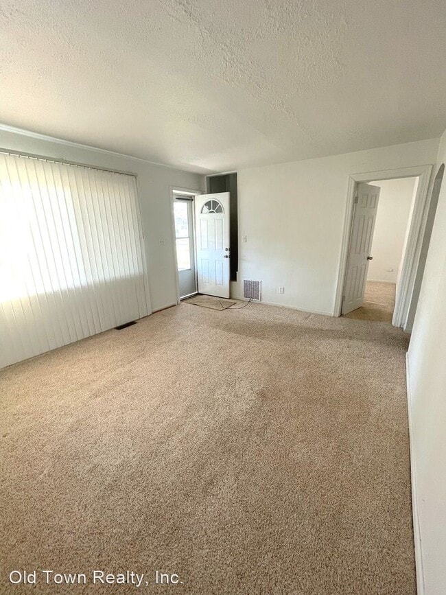 Building Photo - 3 br, 1 bath House - 290 Dakota