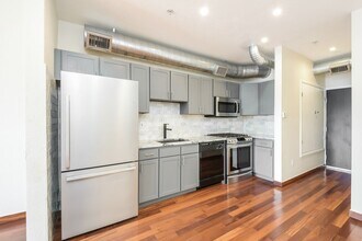 Building Photo - 3195 Blake St